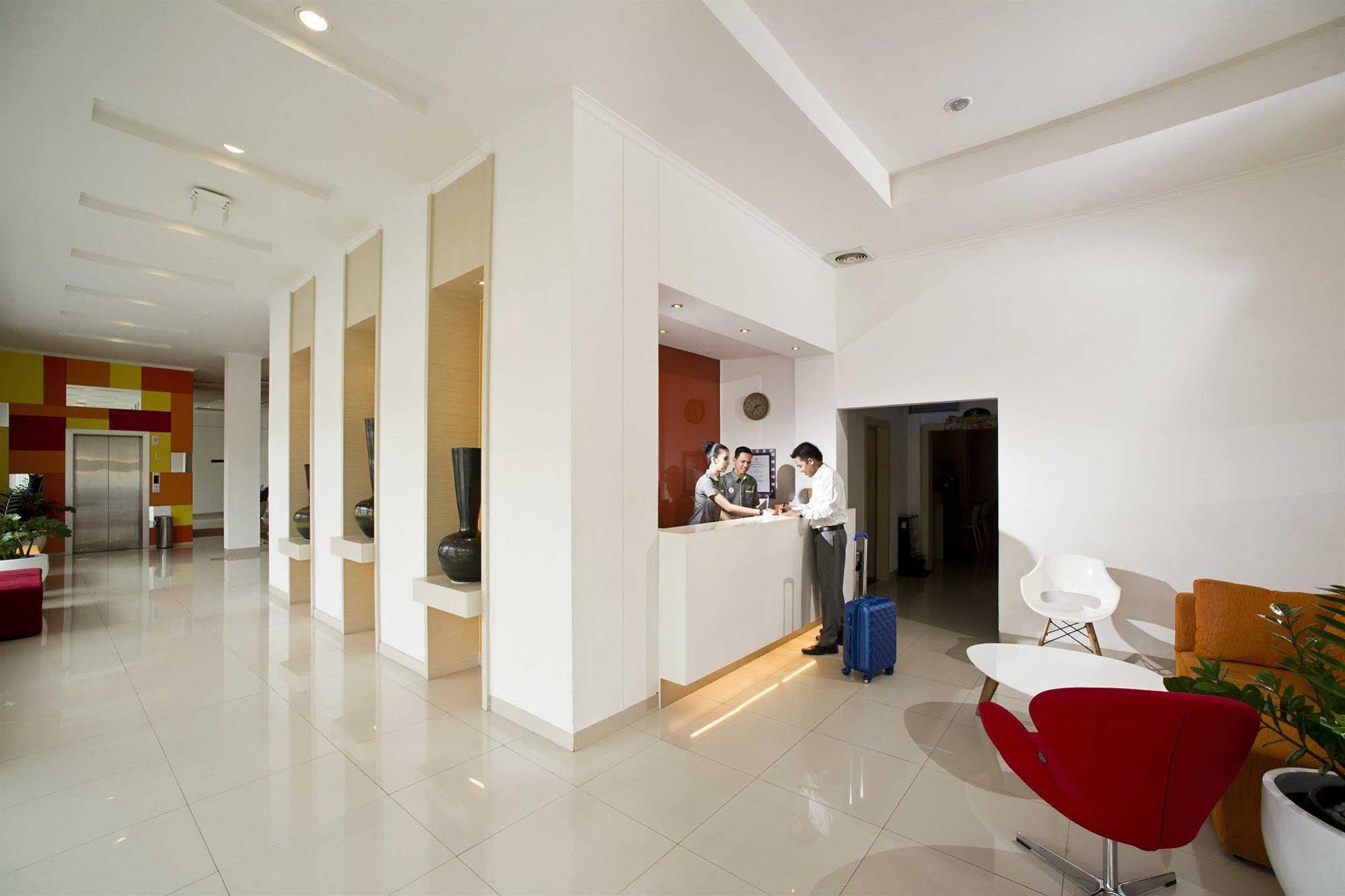 Zuri Express Hotel Pekanbaru Eksteriør bilde